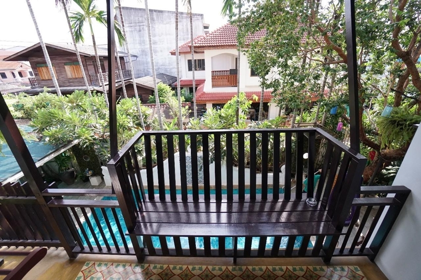 Twin bed  with balcony_9